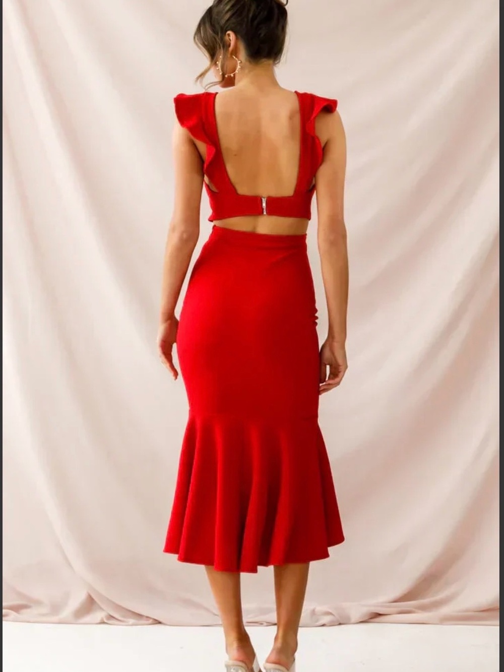Selfie Leslie Pinafore Ruffled Midi Dress in Lipstick Red. - Picture 4 of 7